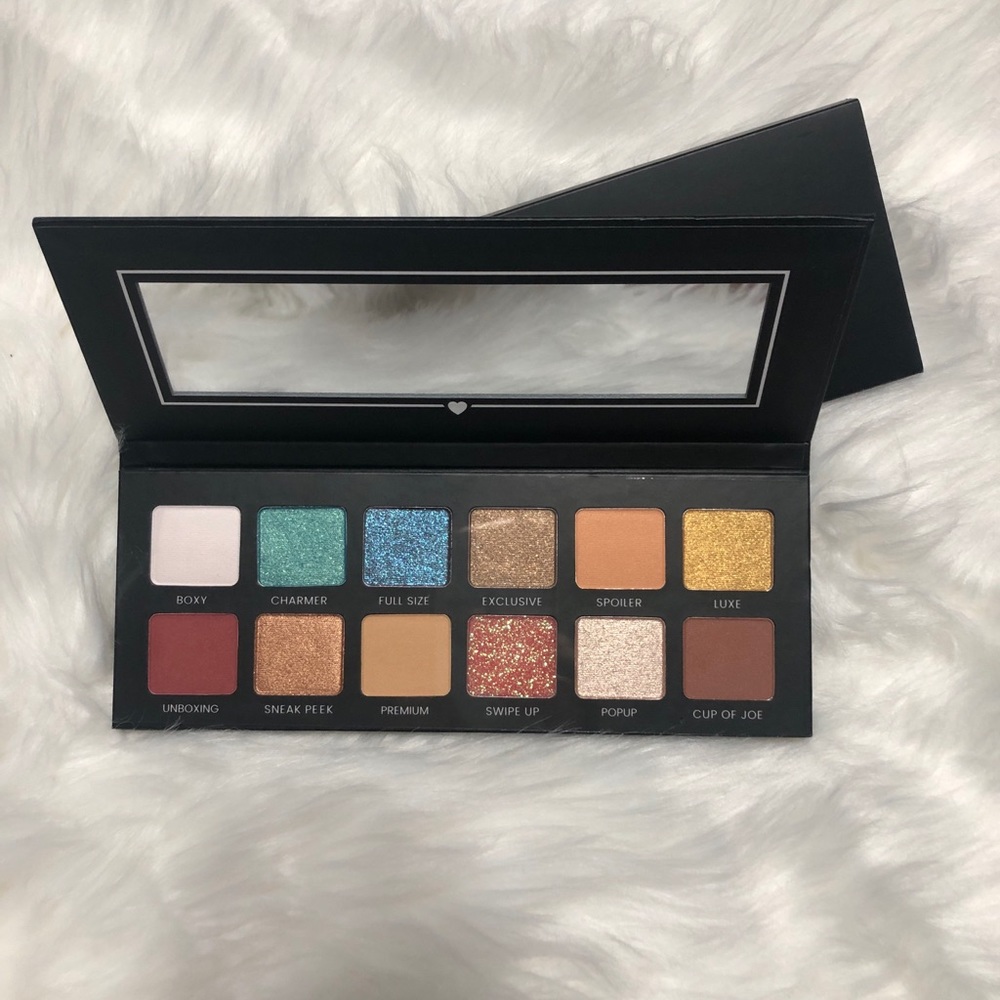 Boxycharm Hello, Charmer Eyeshadow Palette 🎨